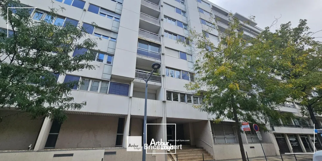 A louer - LE SIXTE - Bureaux lumineux - Lyon 6ème 
