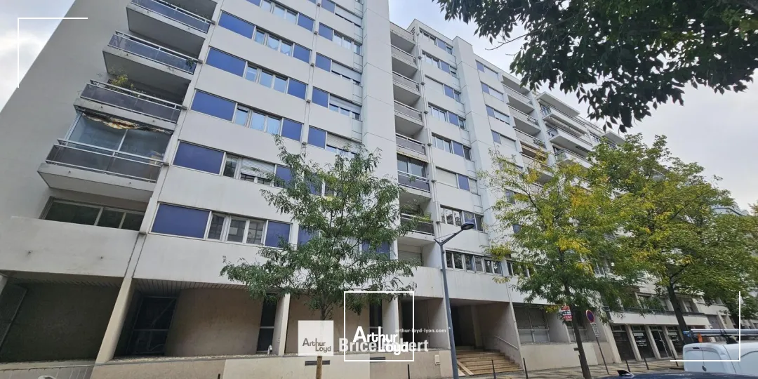 A louer - LE SIXTE - Bureaux lumineux - Lyon 6ème 