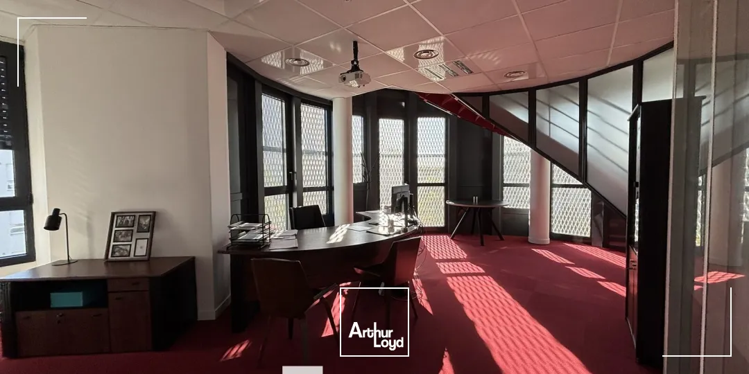 A vendre - LE STARGATE - Bureaux avec terrasse privative - Vaulx en Velin