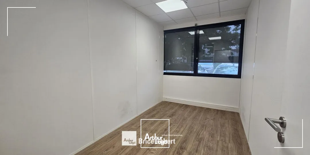A louer - LE LUMIERE - Bureaux avec espace de stockage - Bron