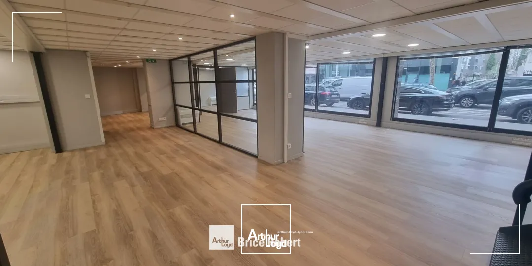 A louer - LES TOPAZES - Bureaux avec mezzanine - Lyon 6ème Part-Dieu