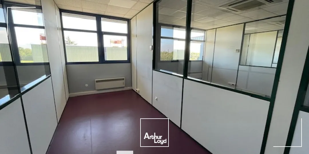 A louer - ACTIVILLAGE - Bureaux lumineux - Bron