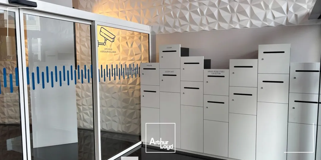 A louer - LE DISCOVER - Bureaux accompagnés de parkings et d'archives - Lyon 3ème Part-Dieu