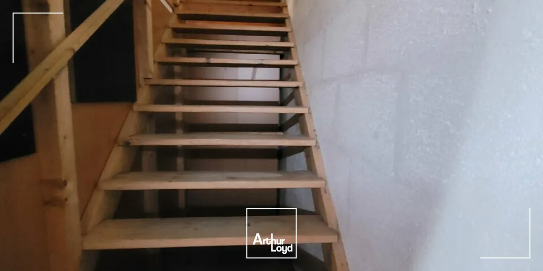 A LOUER LOCAL COMMERCIAL DE 700 m2 - AXE PASSANT - LES SABLES D'OLONNE 