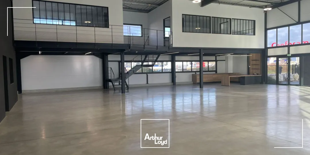 LOCAL COMMERCIAL A LOUER - 430 M² - PLOEREN 