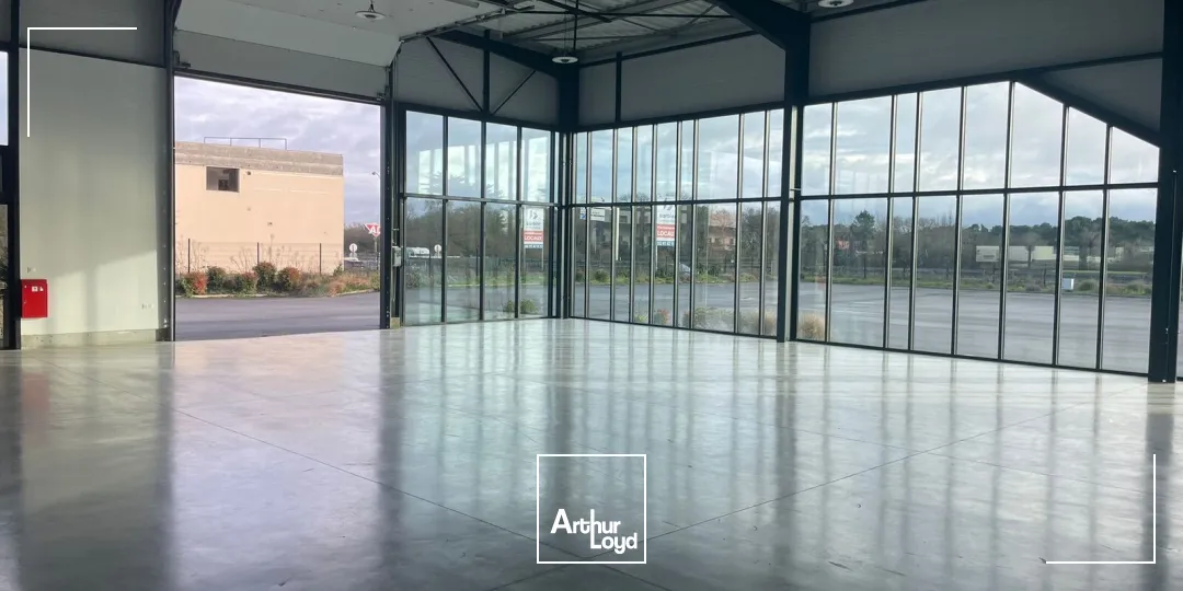 LOCAL COMMERCIAL A LOUER - 430 M² - PLOEREN 