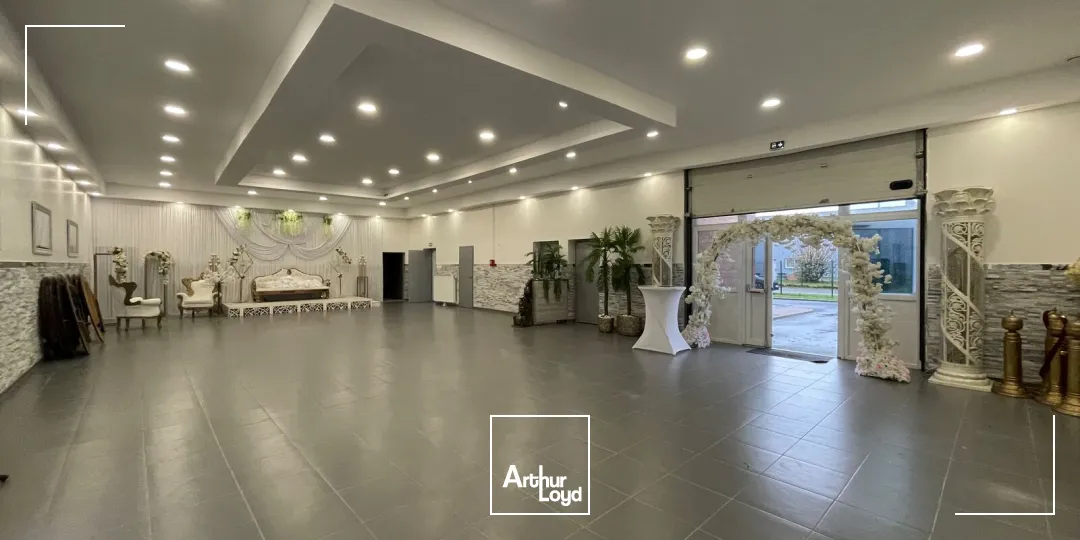 ENTREPÔT A VENDRE A DOUAI EN ZONE INDUSTRIELLE 