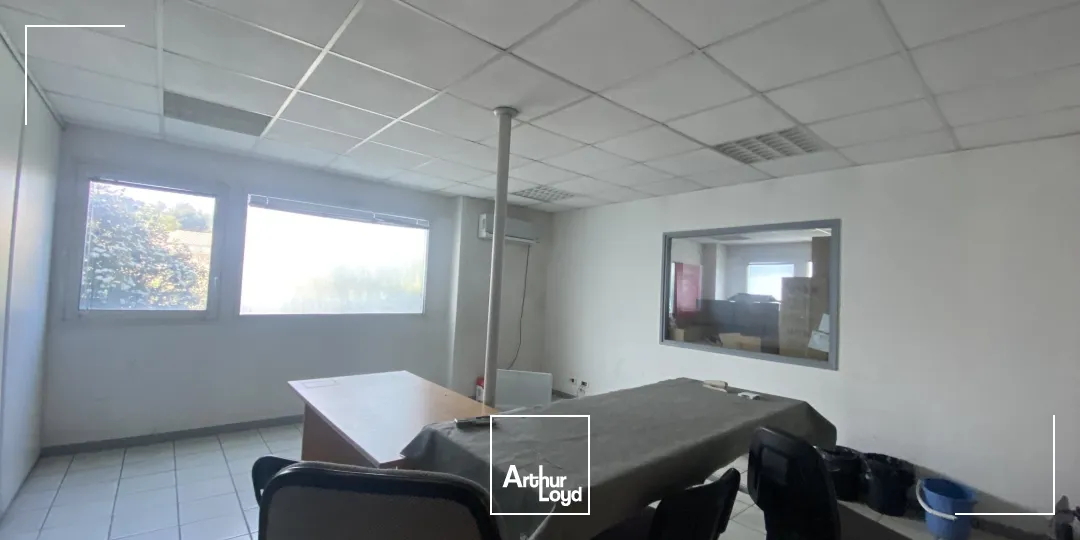 BATIMENT MIXTE INDEPENDANT AVEC VISIBILITE