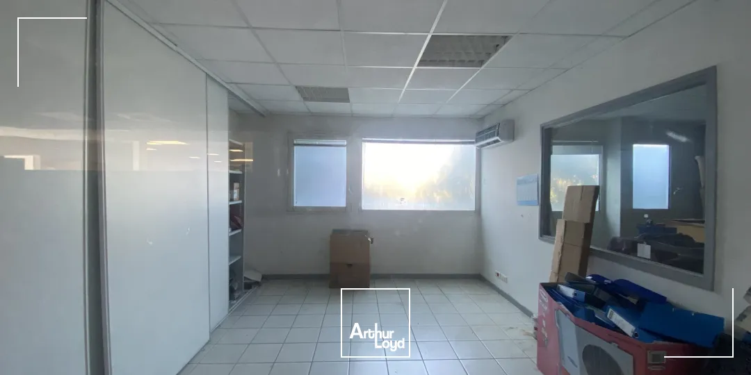 BATIMENT MIXTE INDEPENDANT AVEC VISIBILITE