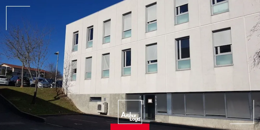 Bureaux aménagés et climatisés, en rez-de-chaussée à louer au sud de Villefranche sur Saône 