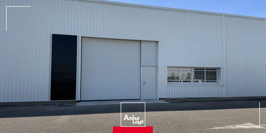 A LOUER - REYRIEUX - LOCAUX D'ACTIVITÉ - 990 M2