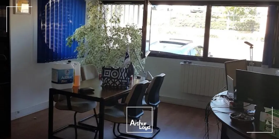 Bureaux à vendre à investisseur proche du Campus de Villefranche (69400)