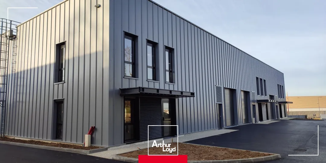 Locaux d'activité à vendre à Mionnay (01390), à partir de 165 m2, proximité A46 et route de Lyon