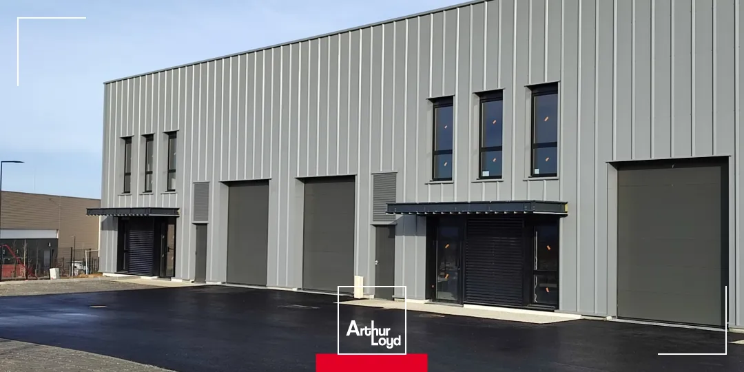 Locaux d'activité à vendre à Mionnay (01390), à partir de 165 m2, proximité A46 et route de Lyon