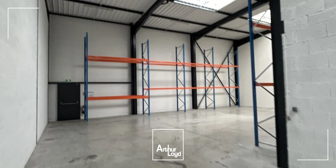 A louer - LOCAL D'ACTIVITE a378 m2 - GENAY