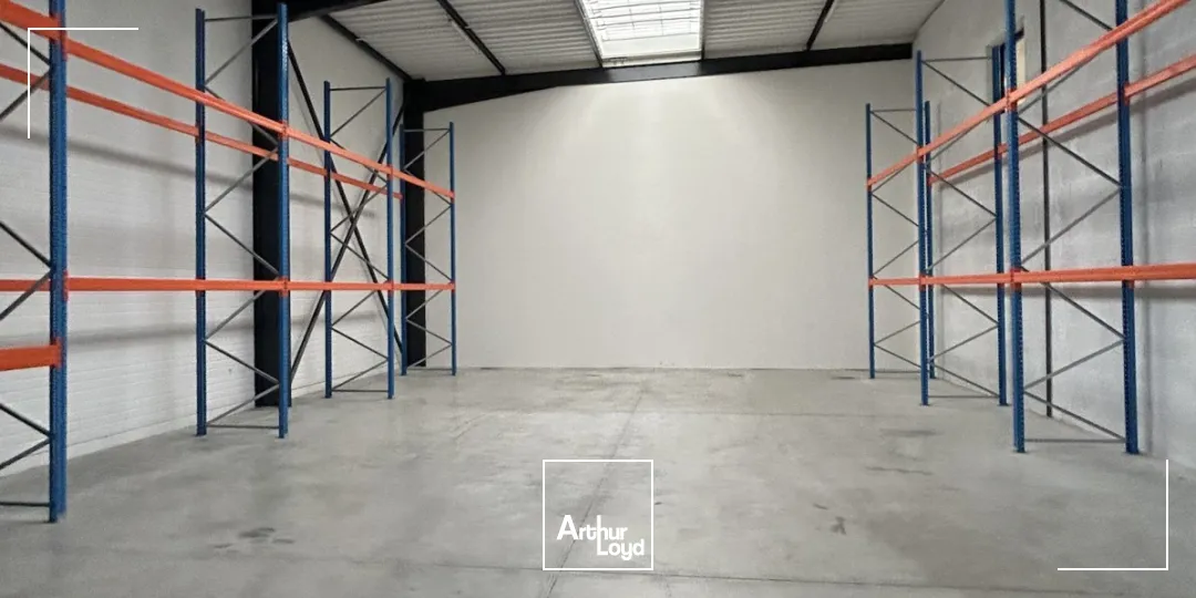 A louer - LOCAL D'ACTIVITE a378 m2 - GENAY