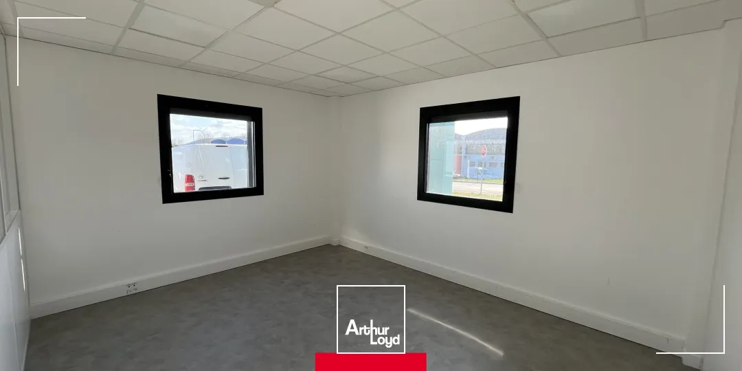 A louer - LOCAL D'ACTIVITE a378 m2 - GENAY