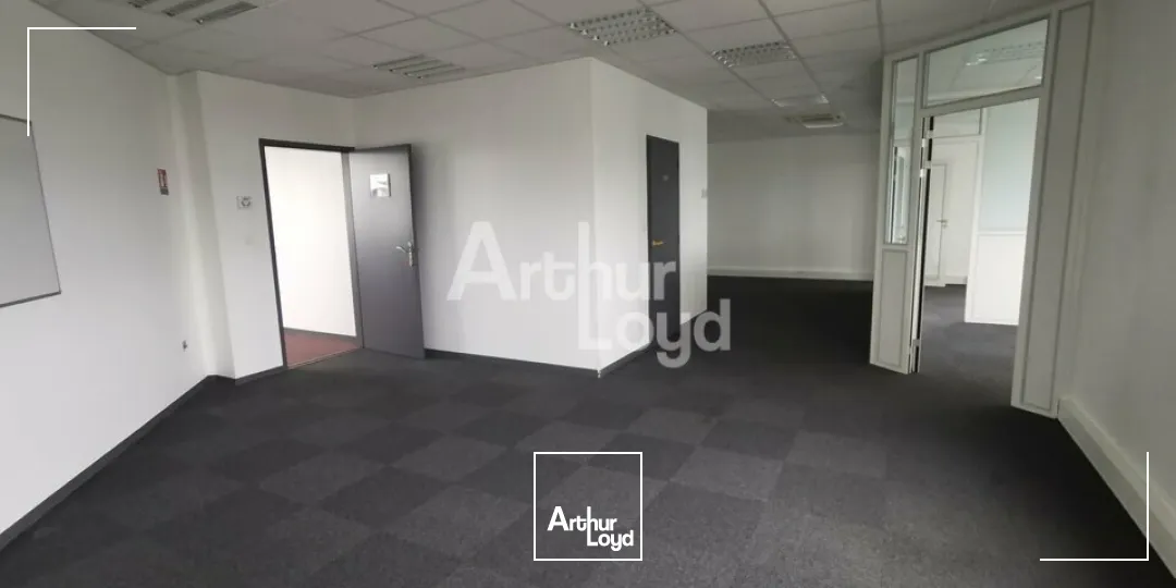 SAINT-GREGOIRE - BUREAUX A LOUER - 85M²