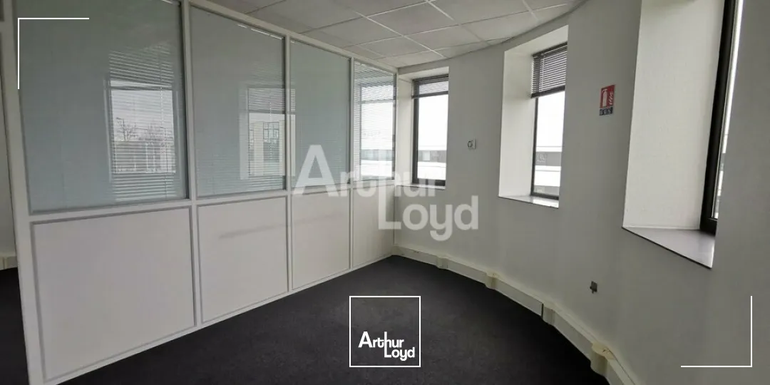 SAINT-GREGOIRE - BUREAUX A LOUER - 85M²