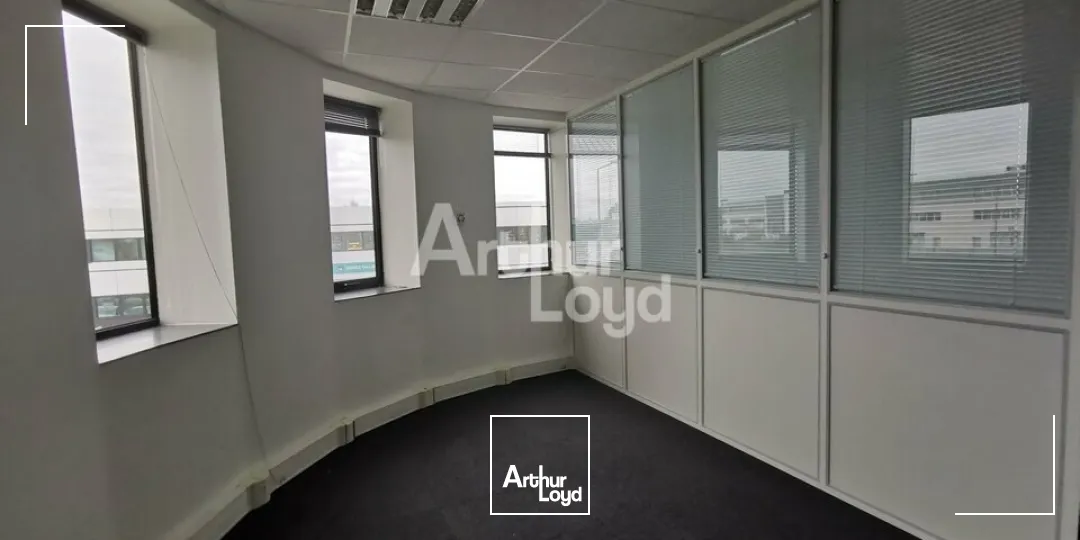 SAINT-GREGOIRE - BUREAUX A LOUER - 85M²