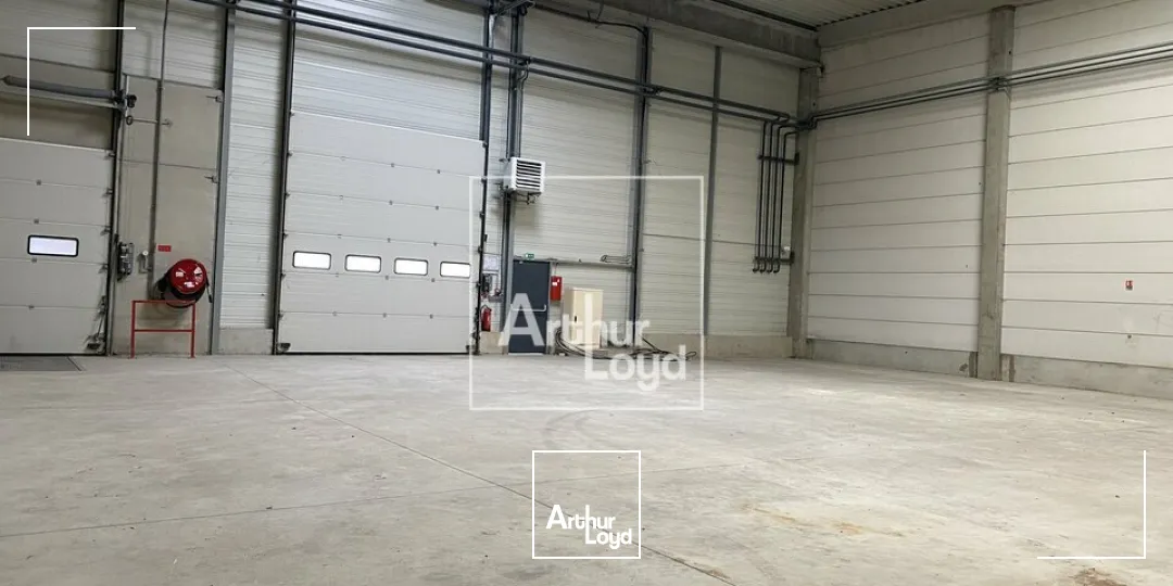 CELLULE LOGISTIQUE A LOUER LIEUSAINT