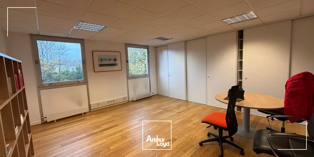 BUREAUX EN BON ÉTAT À LA VENTE-224 M²-CENTRE VILLE DE NANTES