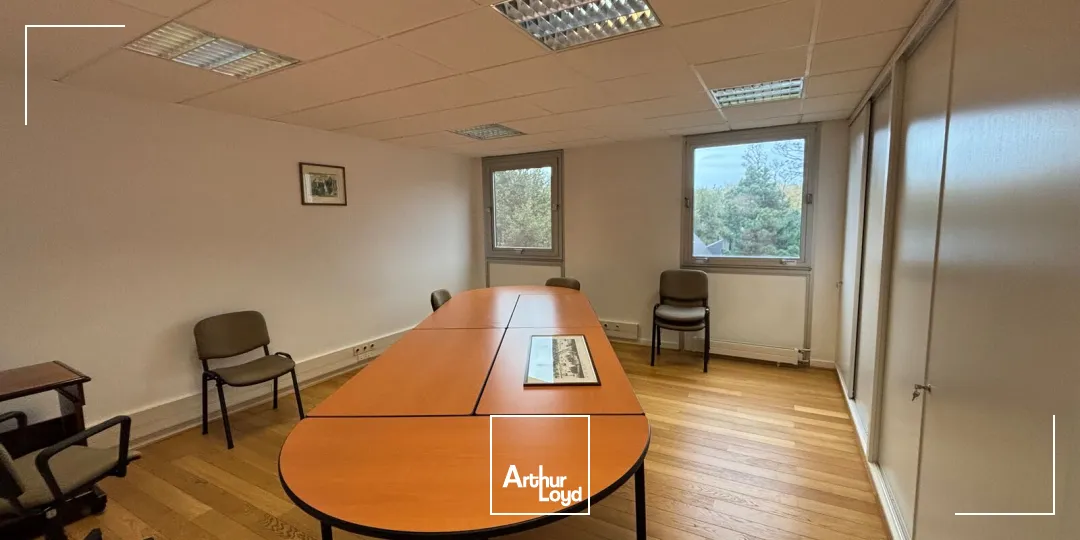 BUREAUX EN BON ÉTAT À LA VENTE-224 M²-CENTRE VILLE DE NANTES