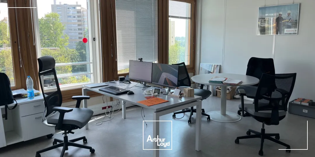 Plateau de bureaux de 776 m² à louer - proximité gare Cergy Préfecture.