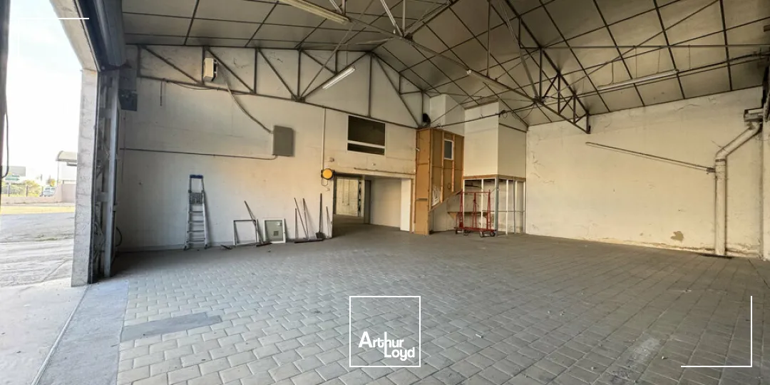 EMPLACEMENT NUMÉRO 1 : LOCAL COMMERCIAL / NDUSTRIEL À VENDRE - GRAVESON 