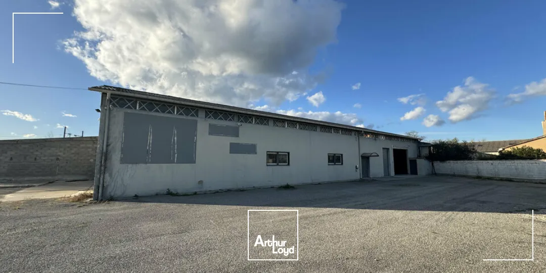 EMPLACEMENT NUMÉRO 1 : LOCAL COMMERCIAL / NDUSTRIEL À VENDRE - GRAVESON 