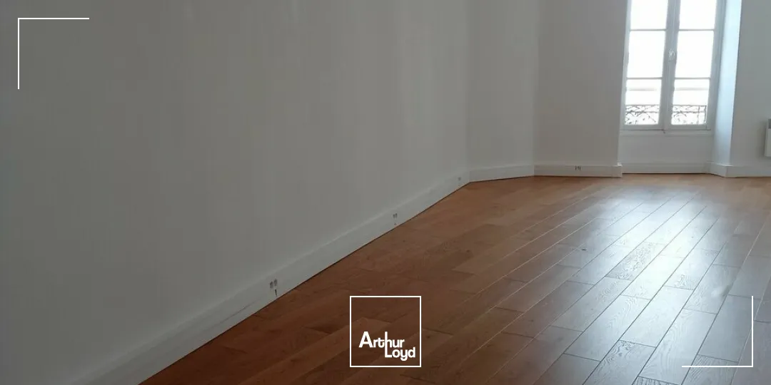 BIARRITZ, Place Clémenceau, BUREAU de 50 m²