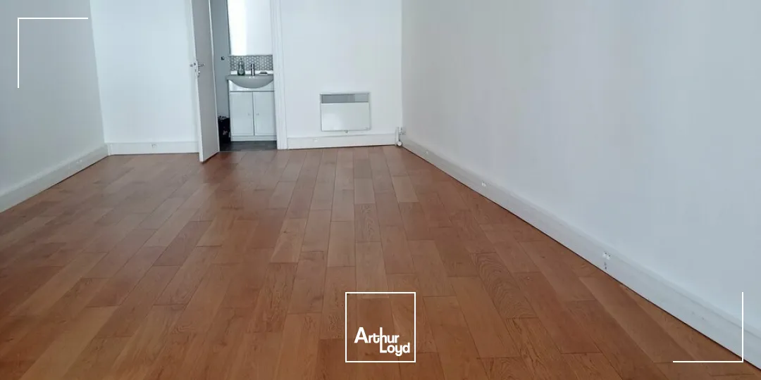 BIARRITZ, Place Clémenceau, BUREAU de 50 m²