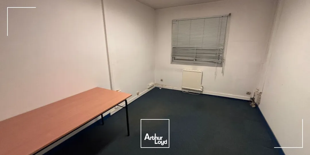 Bâtiment d’activité indépendant à louer à Sainte-Luce-sur-Loire avec entrepôt