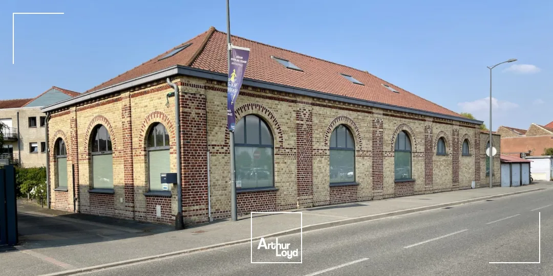 MAISON RÉHABILITÉ EN BUREAUX EN PARFAIT ÉTAT À BAILLEUL