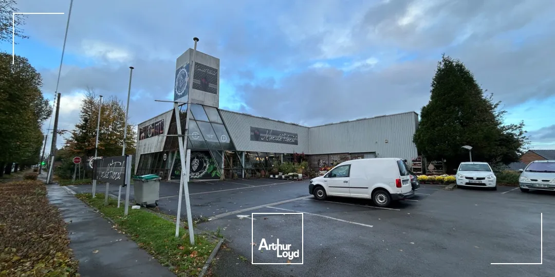 Local commercial 400 m² à louer - Forte visibilité et grand parking clients - Hauts-de-France