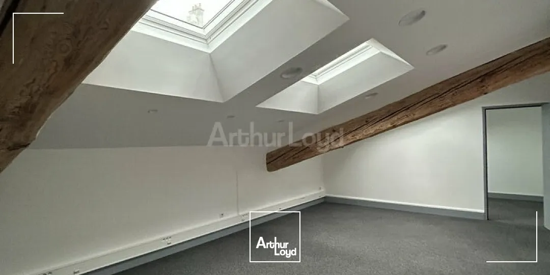 BUREAUX à LOUER de 154 m²