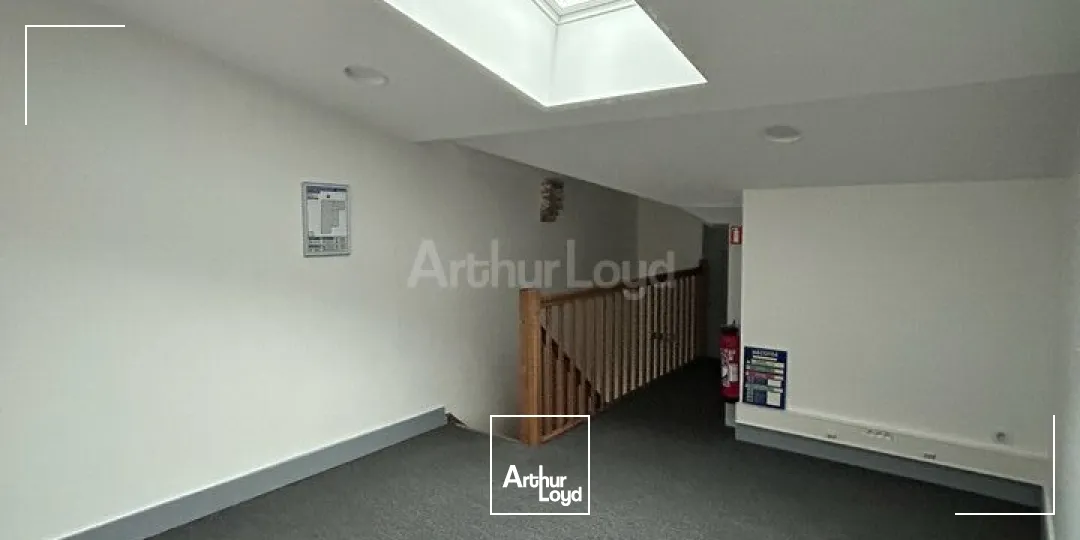 BUREAUX à LOUER de 154 m²