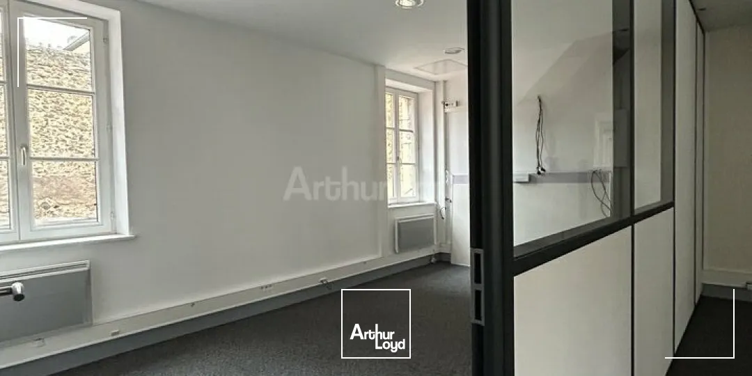 BUREAUX à LOUER de 154 m²