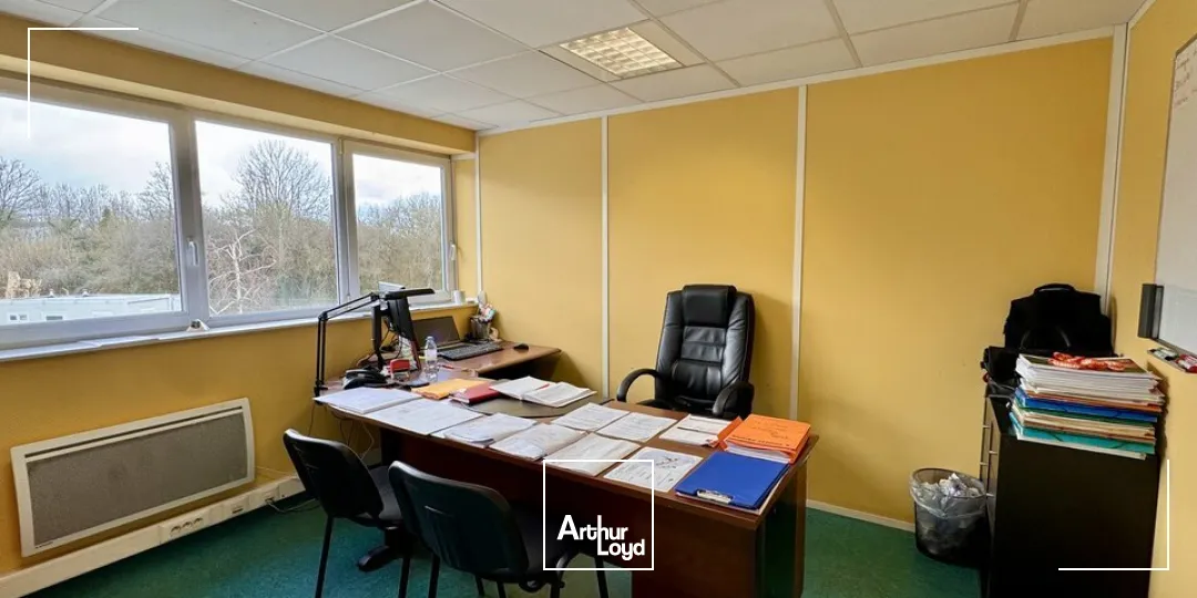 GONFREVILLE L'ORCHER - LOCAUX D'ACTIVITÉS 1405 M2