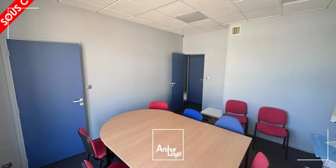 Bureaux - Vente - SOYAUX - 16800 - 161.96-161.96 - 7598058