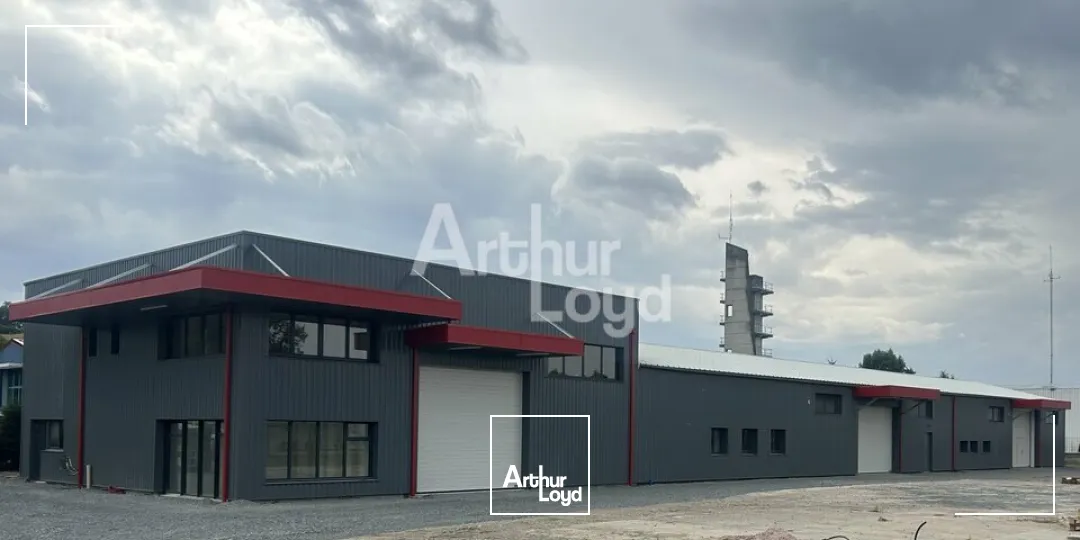 Aux portes de Vichy, dans une ZA simple d'accés, local d'activité de 250m2