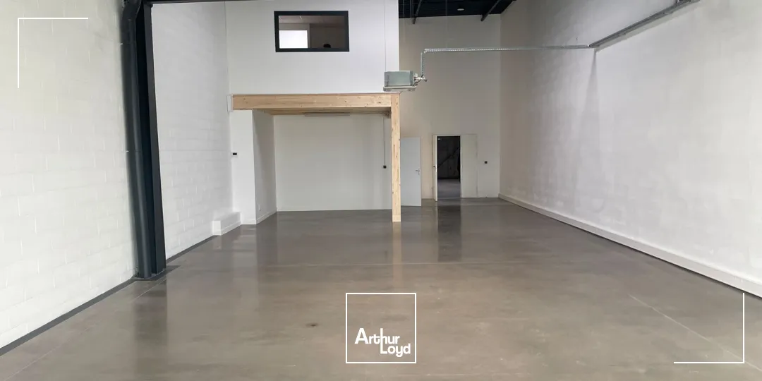 Show-room et stockage à louer - Arras