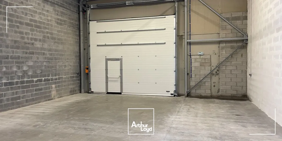 Show-room et stockage à louer - Arras