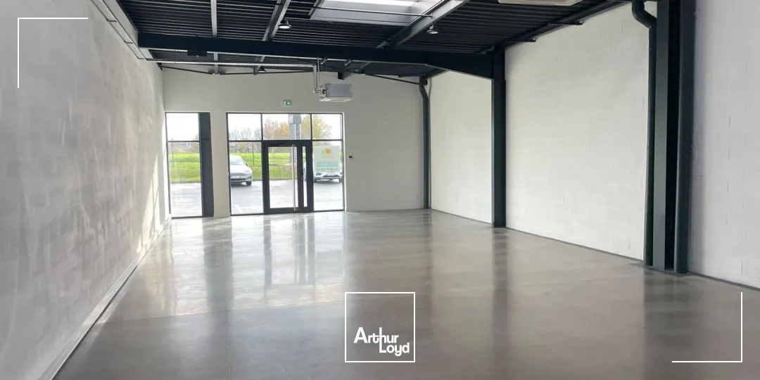 Show-room et stockage à louer - Arras