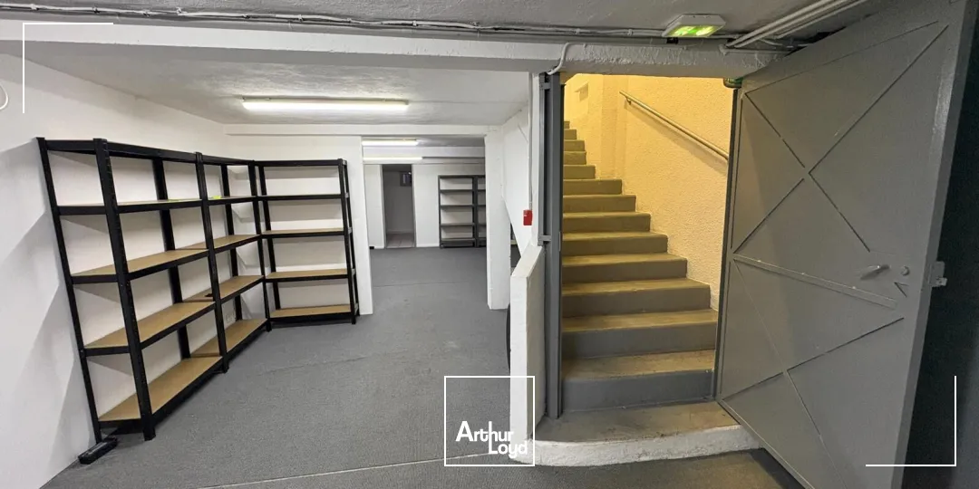 Locaux commerciaux/Bureaux à louer - 5 Avenues - 13004 Marseille