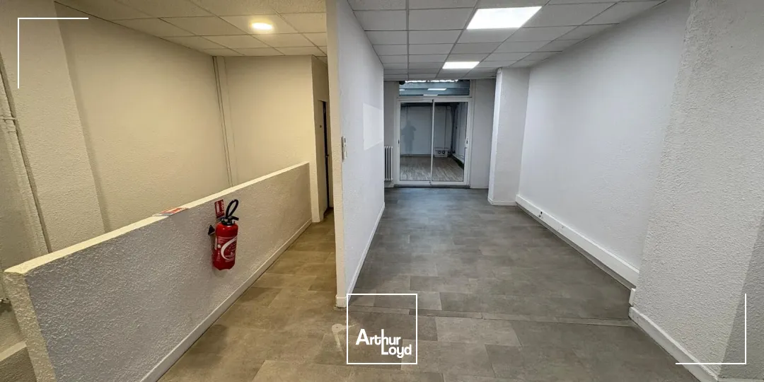 Locaux commerciaux/Bureaux à louer - 5 Avenues - 13004 Marseille