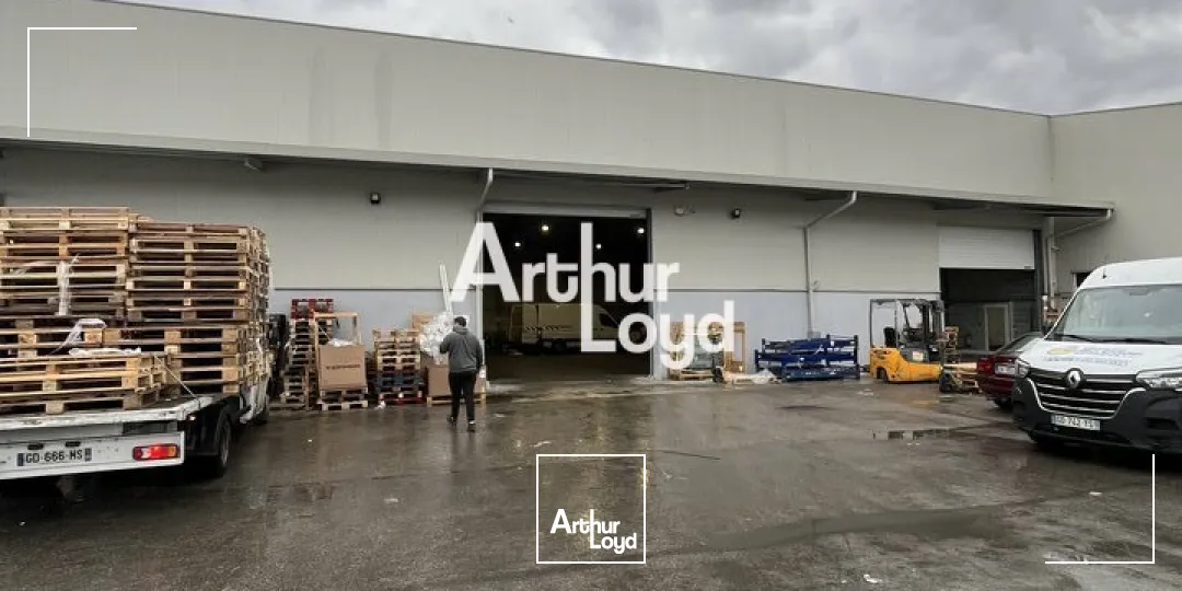 Locaux mixtes 600 m² - La Roquette sur Siagne