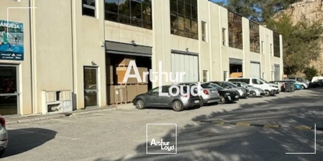 Entrepôt 2&nbsp;600 m² - Vallauris