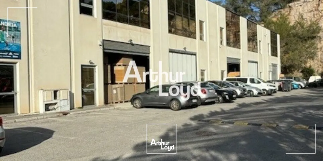 Entrepôt 2&nbsp;600 m² - Vallauris