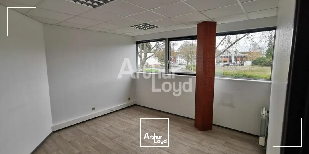CESSON SEVIGNE PROCHE CENTRE COMMERCIAL - BUREAUX A LOUER DIVISIBLES
